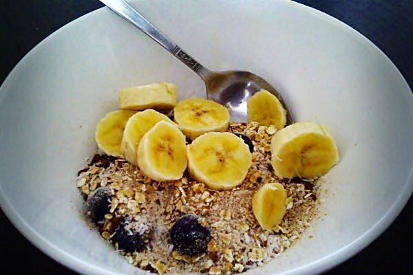 oats-and-blueberry-banana-breakfast