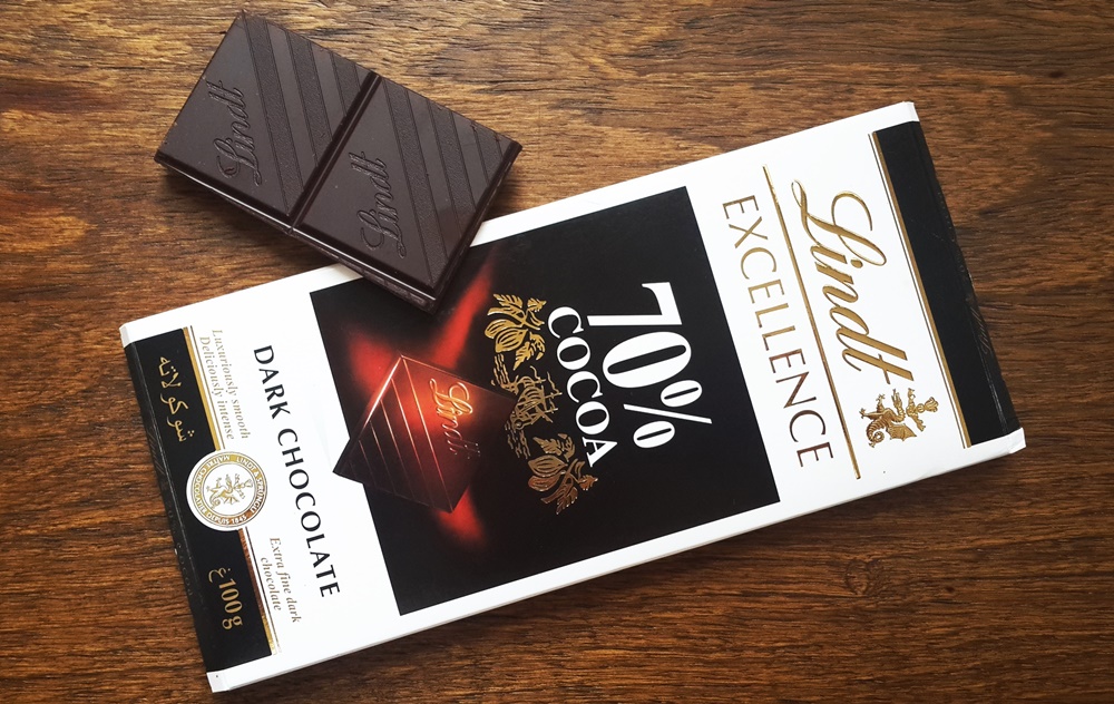 Dark Chocolate Review Lindt 70 Cocoa FitNish