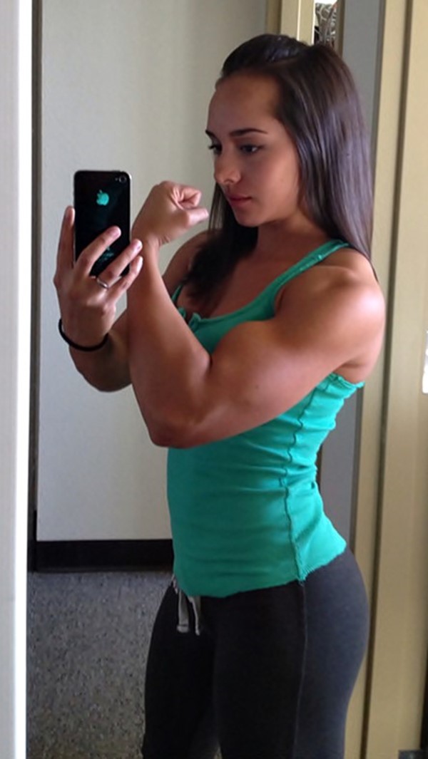 FitNish.com Interview With Former Gymnast And WBFF Pro, Vanessa Serros