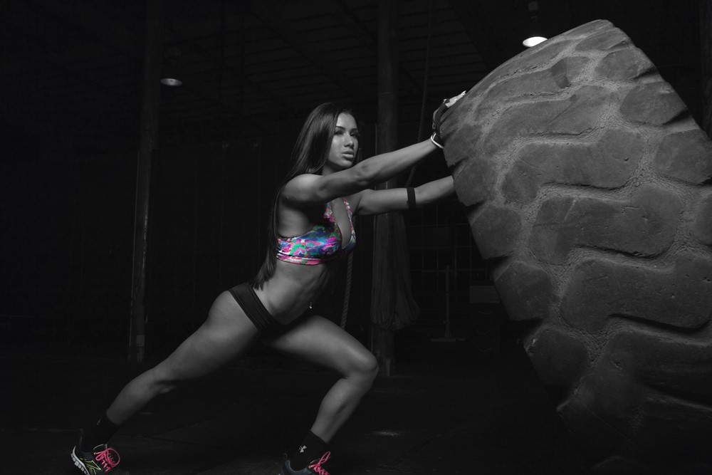 Brazilian Fitness Model & WBFF Pro, Gabi Castrovinci | Training Clips | Pictures