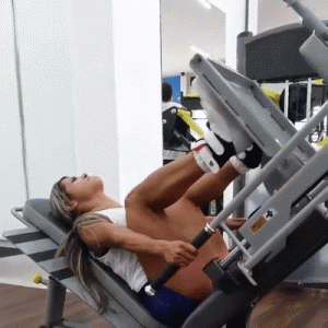 Fitnish.com Interview With IFBB Brazilian Fitness Model, Aline Barreto