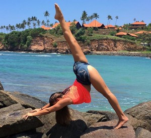 FitNish.com Interview With Co-Founder And Lead Instructor At Pole Fit Dubai, Michelle Qubrosi