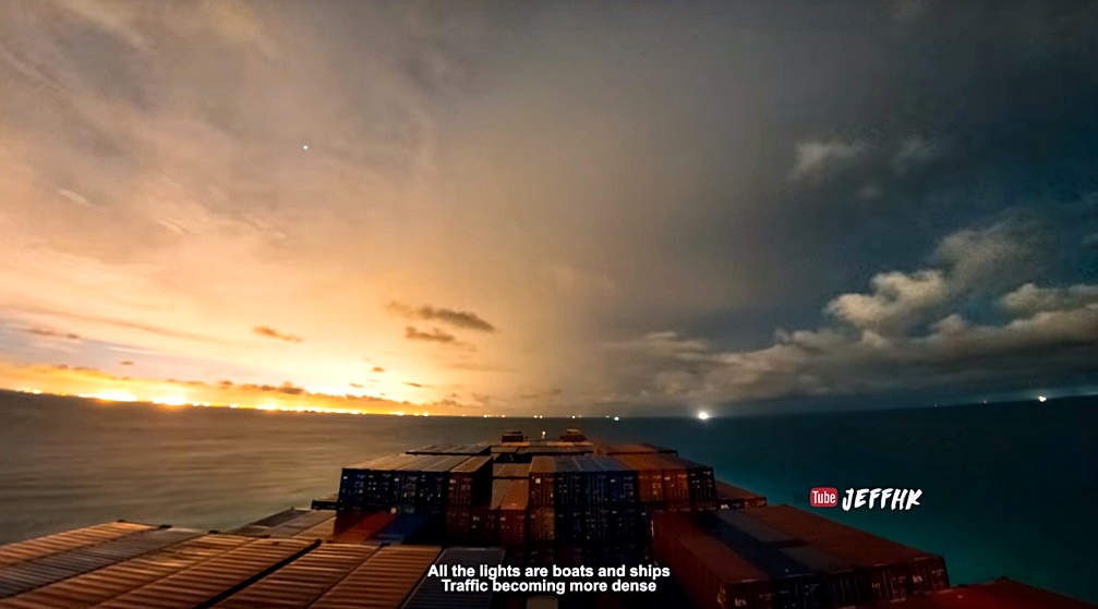 30 Days Timelapse at Sea | 4K | Through Thunderstorms, Torrential Rain And Busy Traffic!