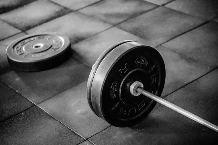 How To Make Homemade Weights (DIY Dumbbells) With A Bit Of Cement