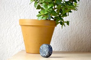 A Review Of Zero Bar's New Addition, The Charcoal Shampoo Bar